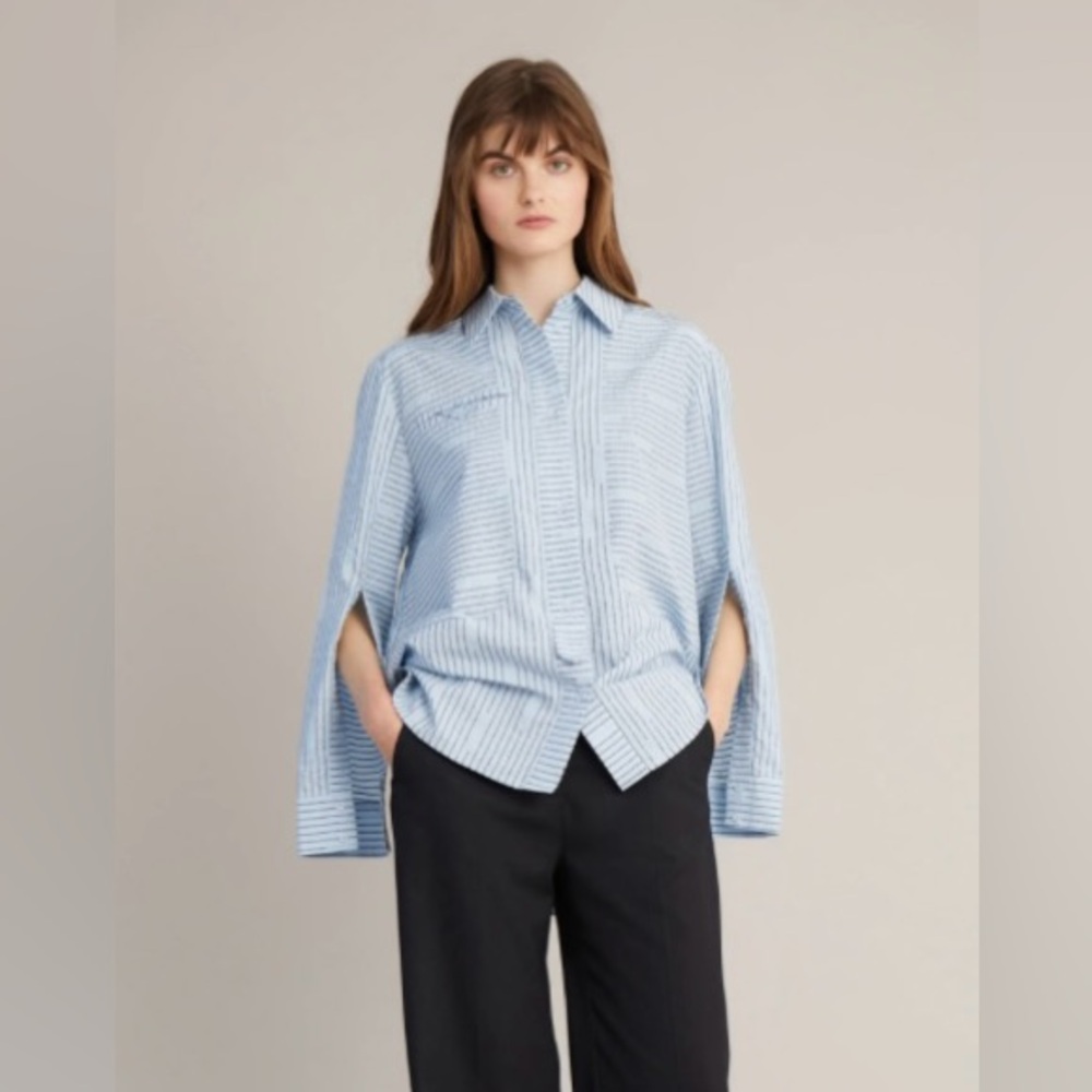 Munthe Define Top NWOT